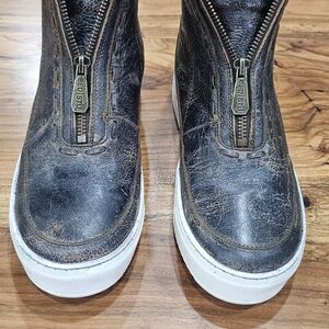 Bedstu Leather Zip-Up Shoes